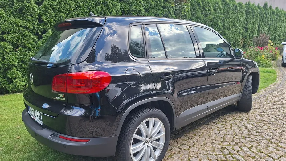VOLKSWAGEN Tiguan -