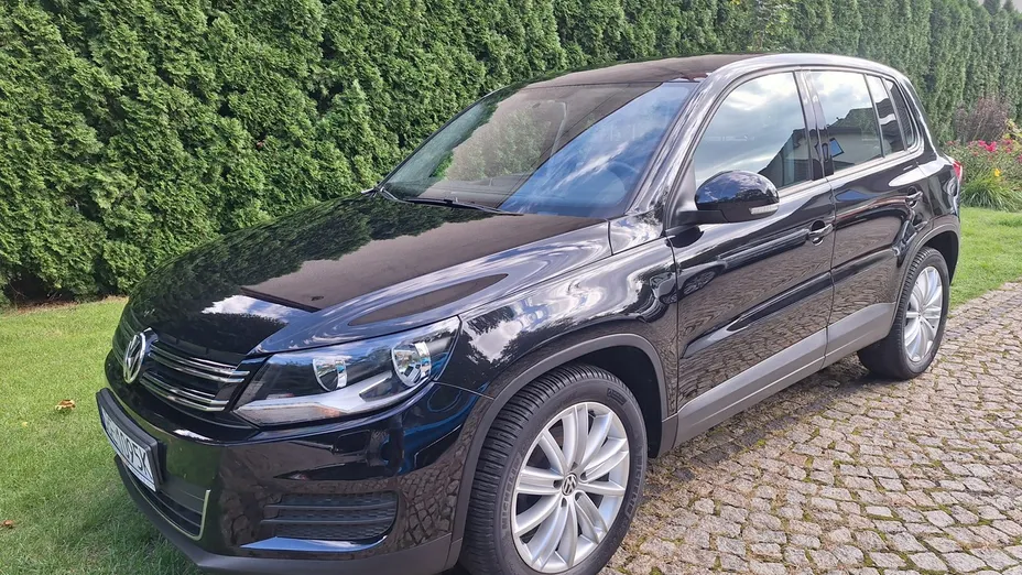 VOLKSWAGEN Tiguan -