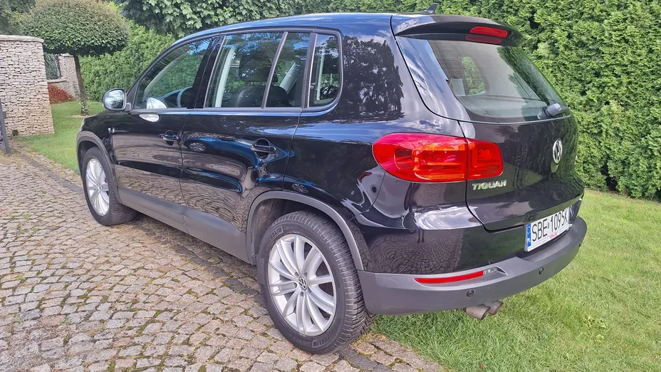 VOLKSWAGEN Tiguan -
