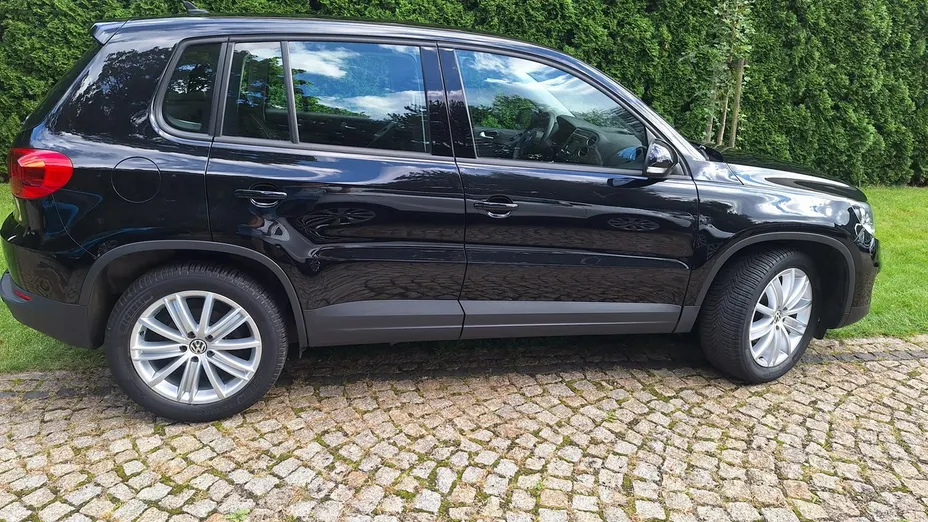 VOLKSWAGEN Tiguan -