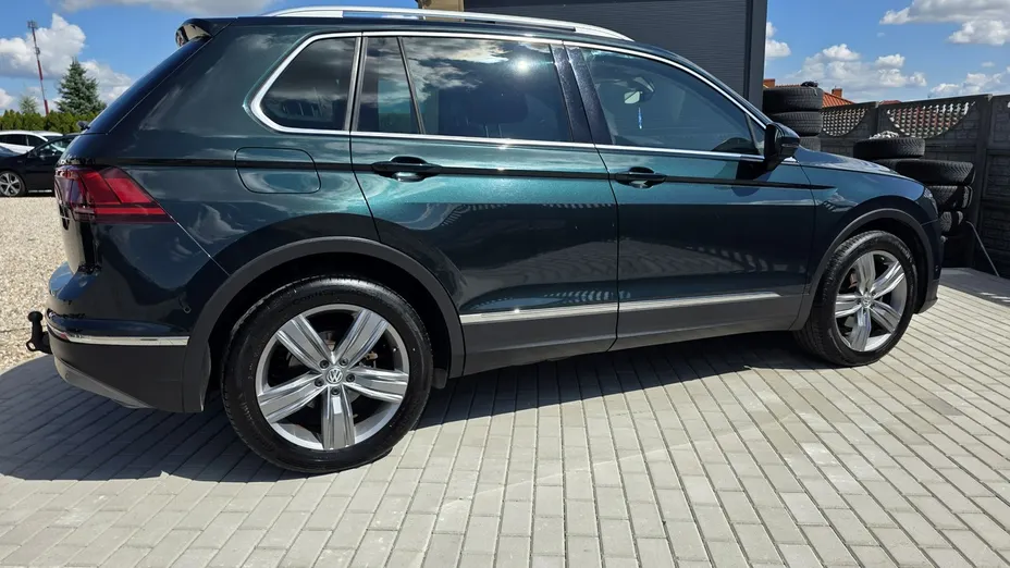 VOLKSWAGEN Tiguan -