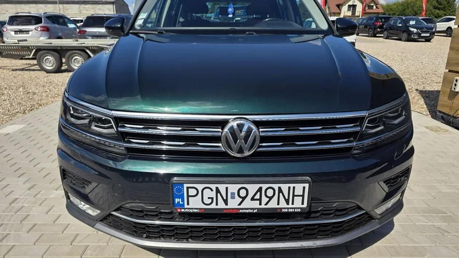 VOLKSWAGEN Tiguan -