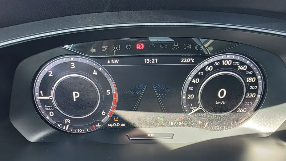 VOLKSWAGEN Tiguan -