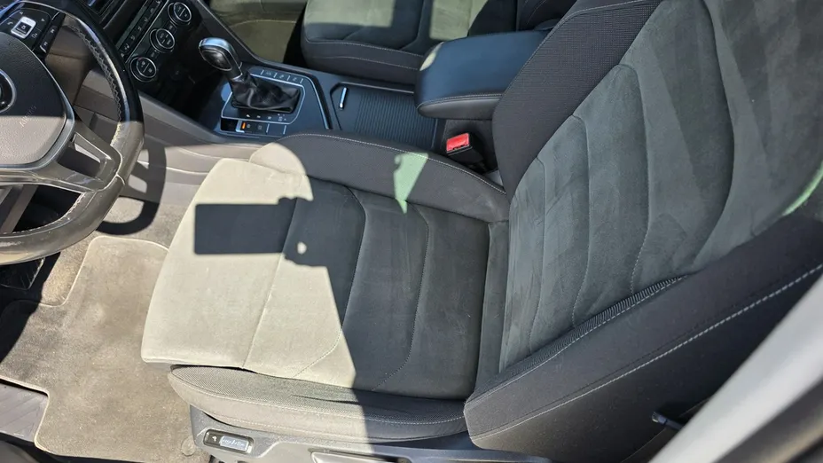 VOLKSWAGEN Tiguan -