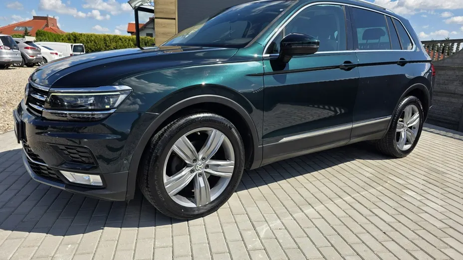 VOLKSWAGEN Tiguan -