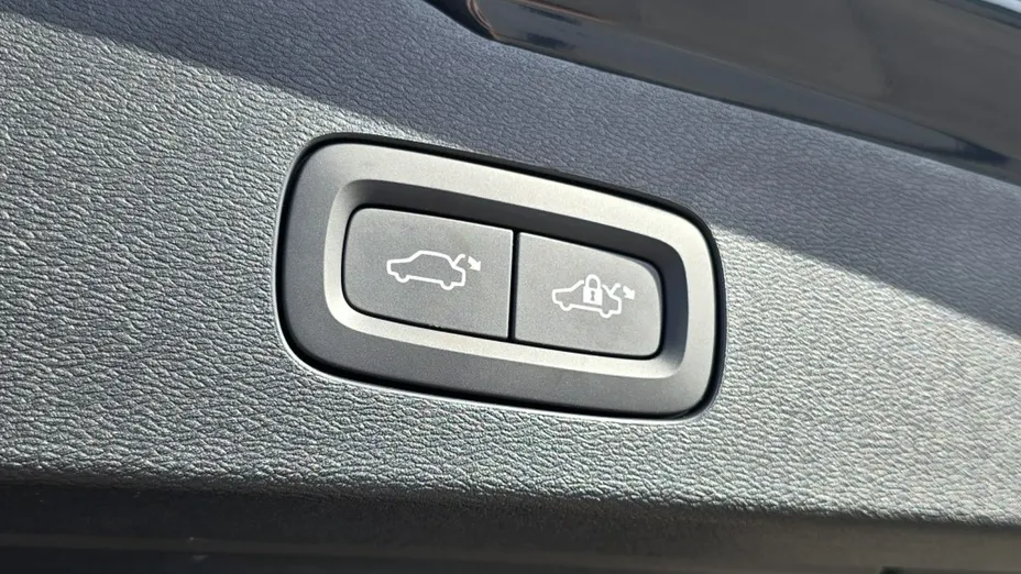 VOLVO V60 -