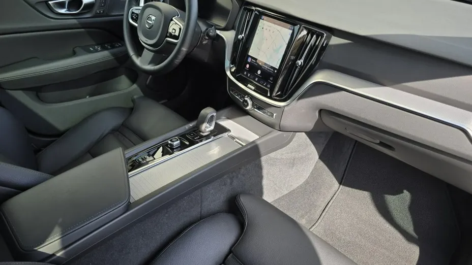 VOLVO V60 -