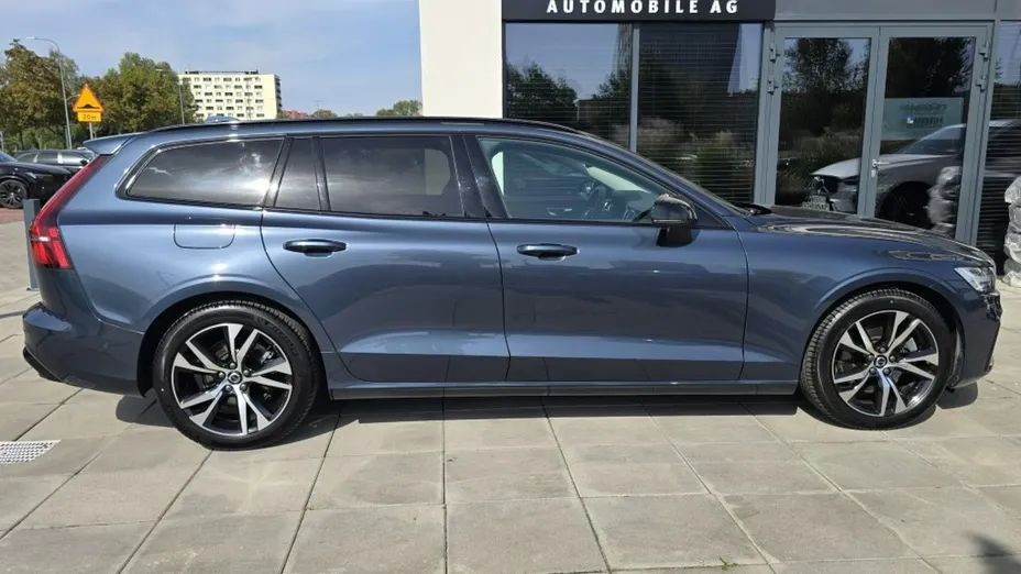 VOLVO V60 -