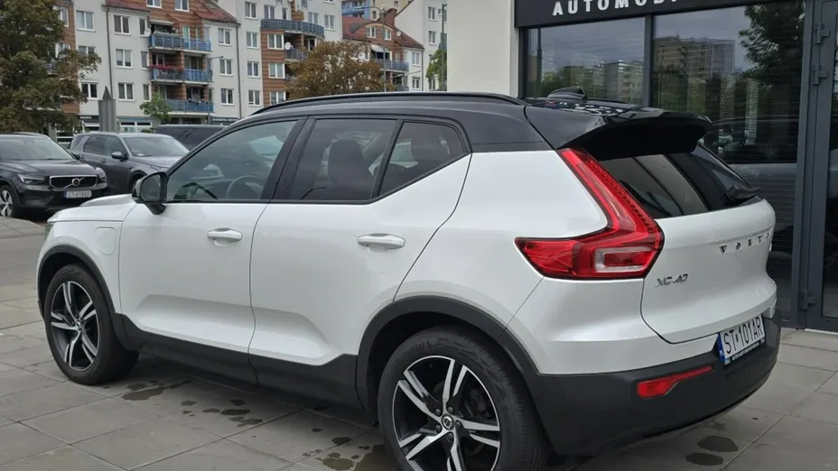 VOLVO XC40 -
