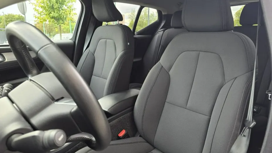 VOLVO XC40 -