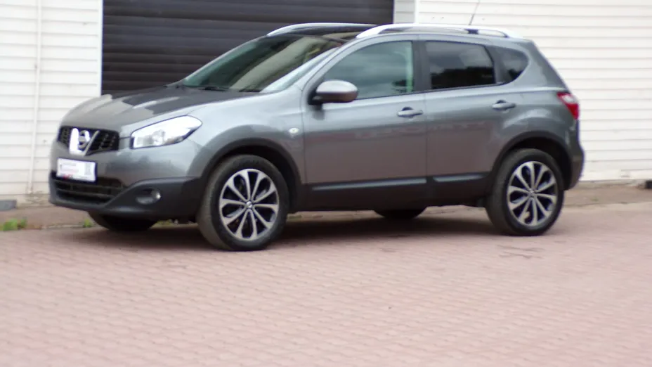 NISSAN Qashqai -