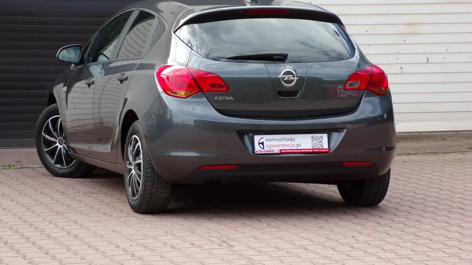 OPEL Astra -
