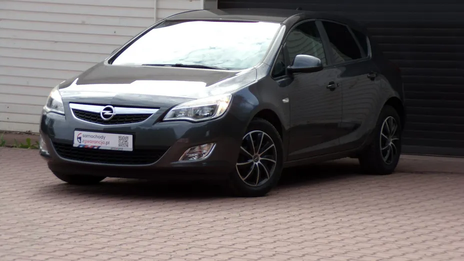 OPEL Astra -