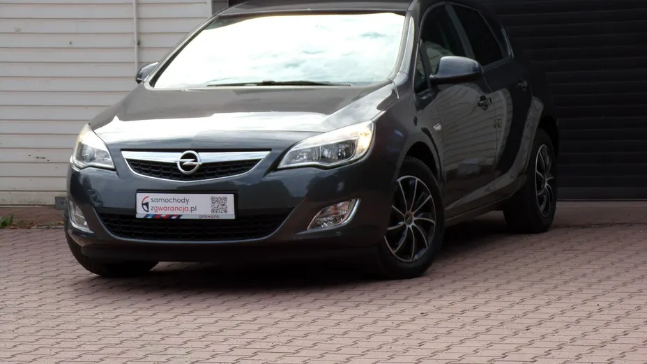 OPEL Astra -