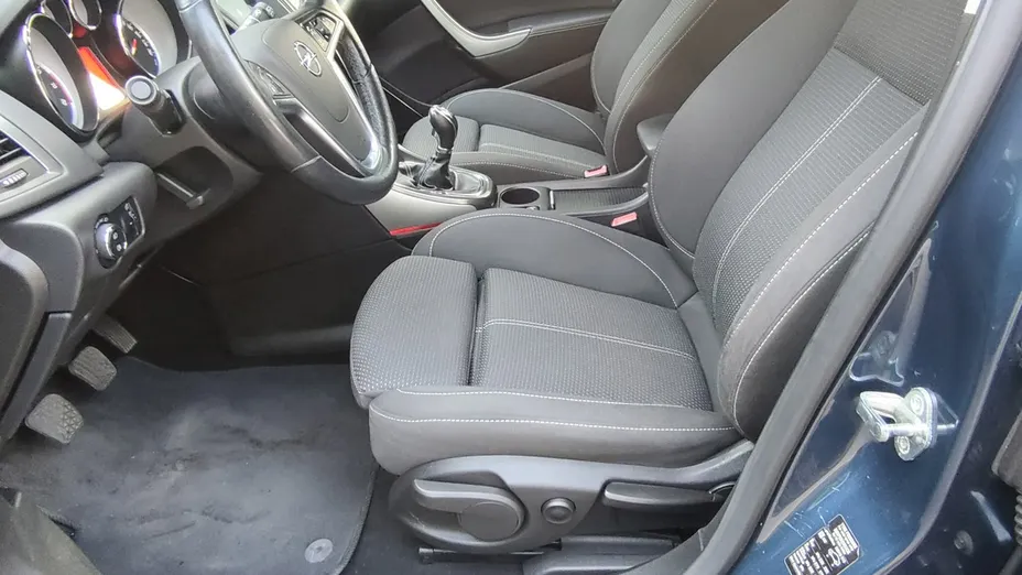 OPEL Astra -