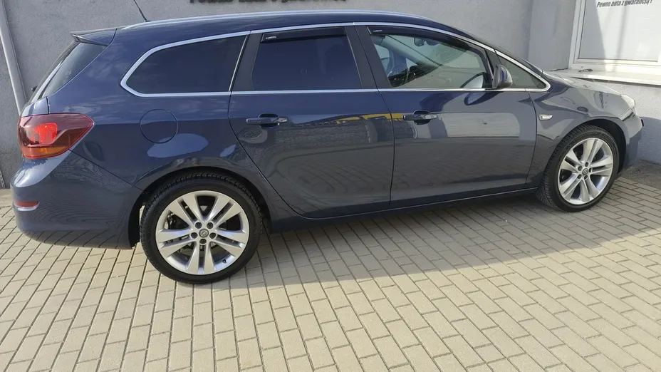 OPEL Astra -