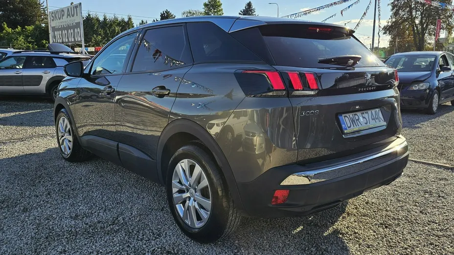 PEUGEOT 3008 -