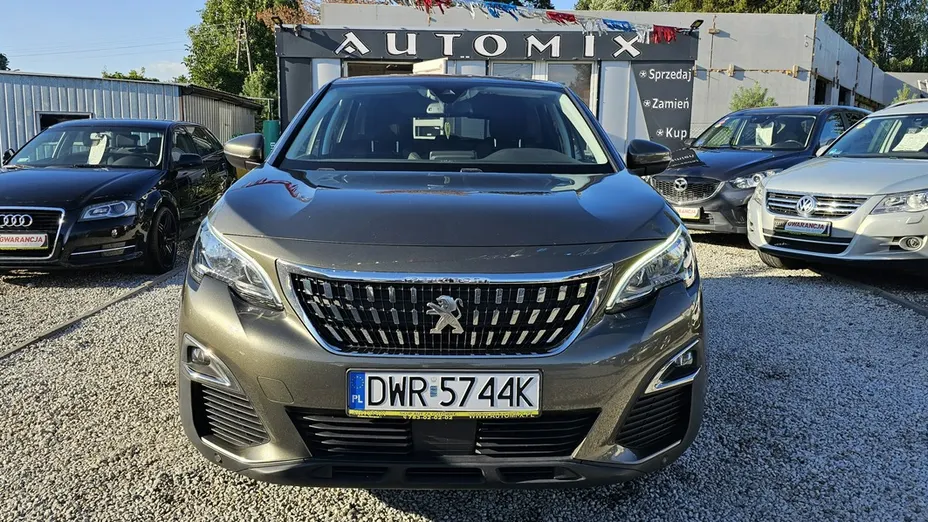 PEUGEOT 3008 -
