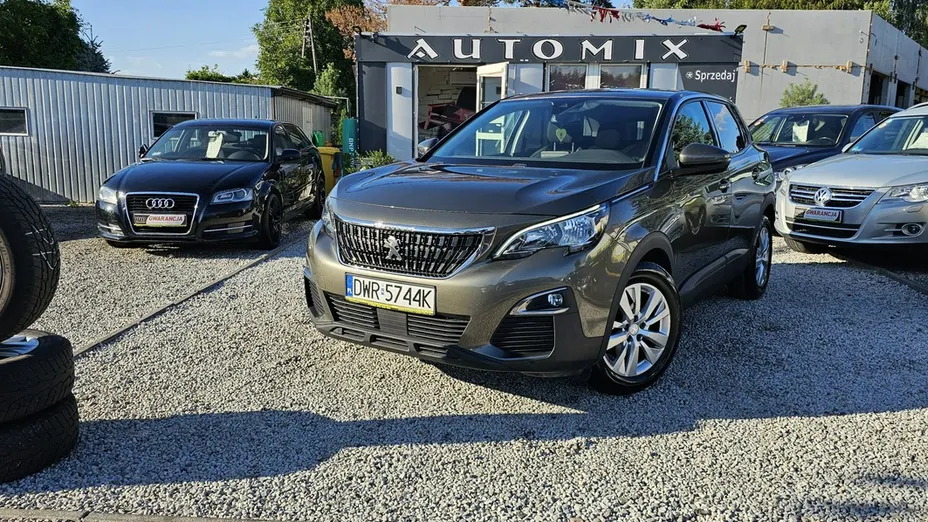 PEUGEOT 3008 -