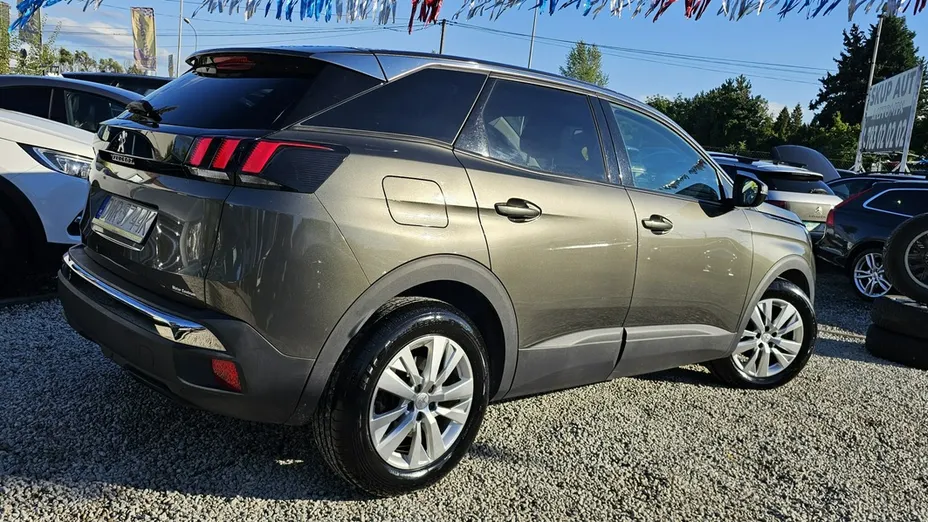 PEUGEOT 3008 -