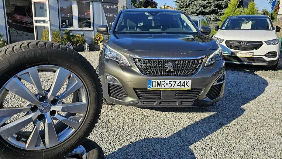 PEUGEOT 3008 -