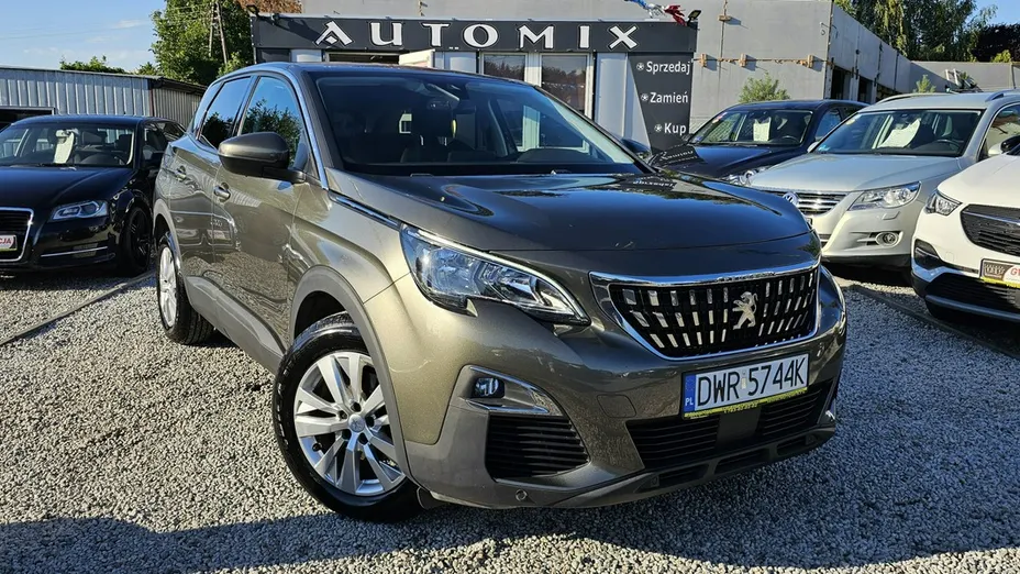 PEUGEOT 3008 -