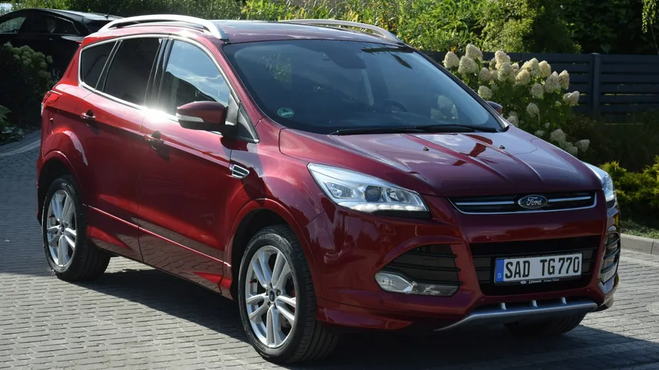 FORD Kuga -