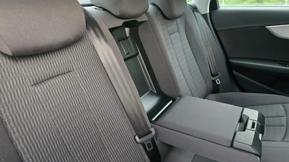 AUDI A4 -