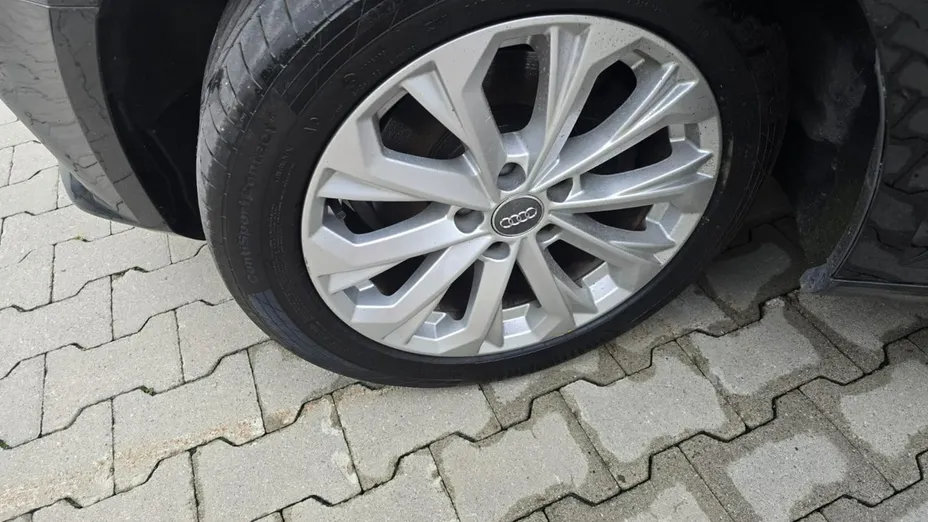AUDI A4 -