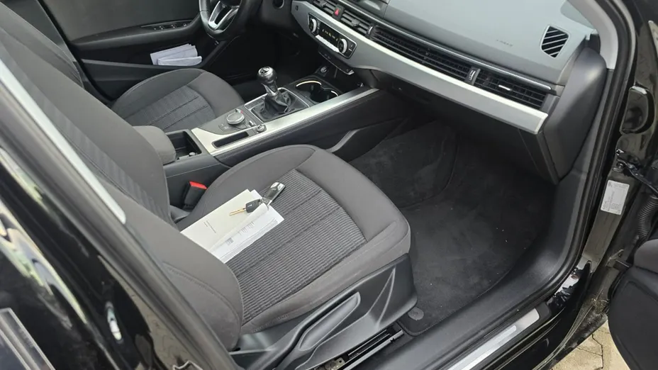 AUDI A4 -
