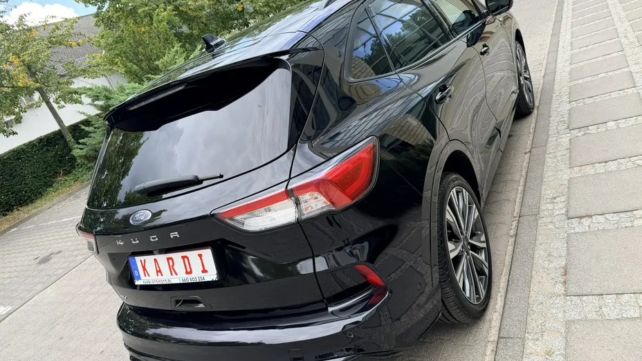 FORD Kuga -