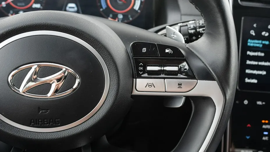 HYUNDAI Tucson -