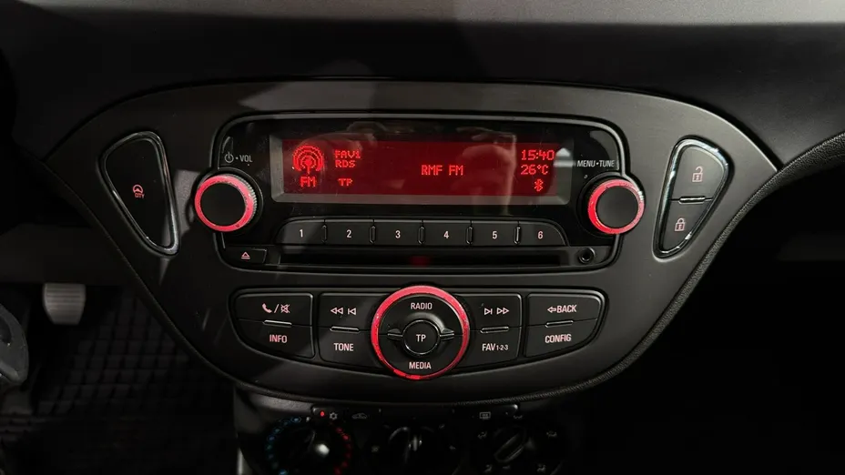 OPEL Corsa -