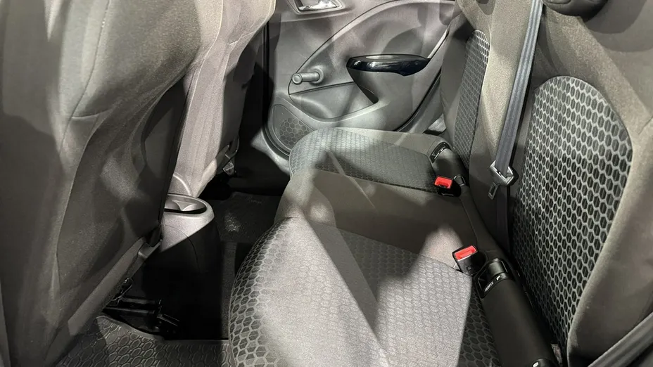 OPEL Corsa -