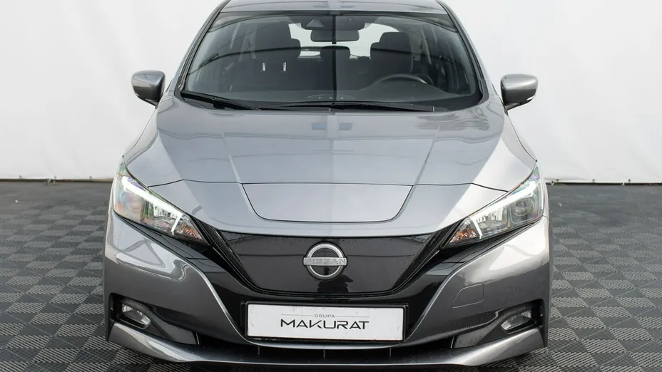 NISSAN Leaf -