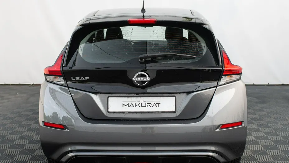 NISSAN Leaf -