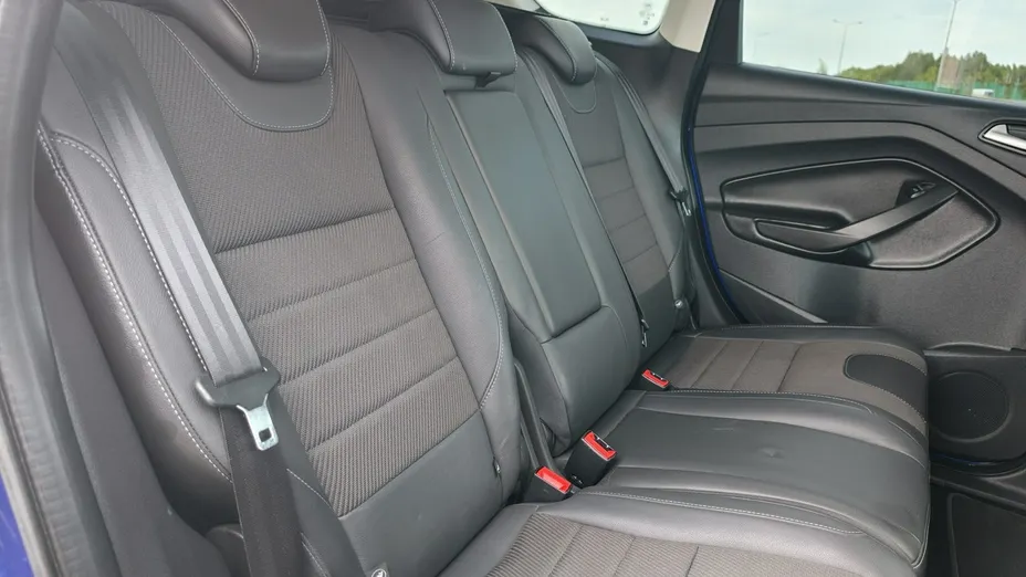 FORD Kuga -