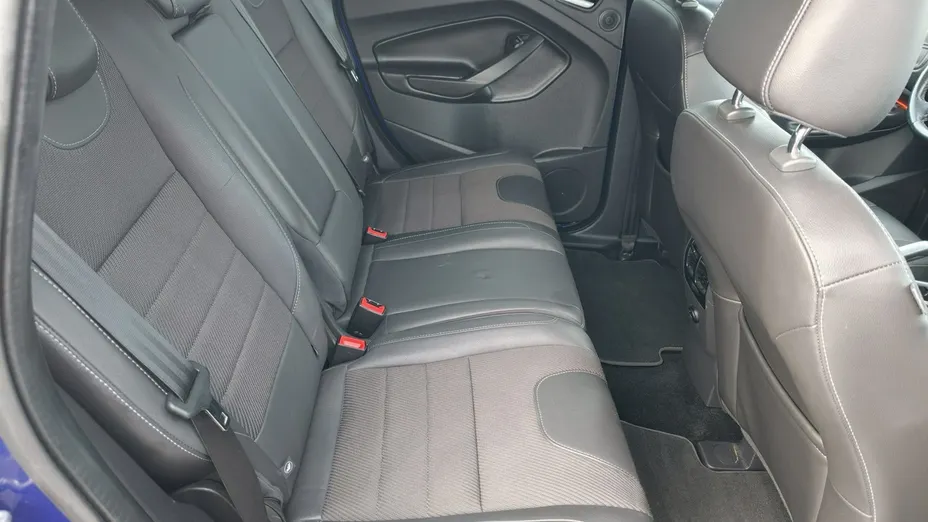FORD Kuga -