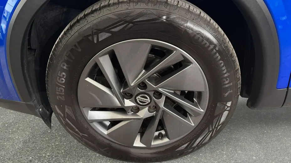 NISSAN Qashqai -
