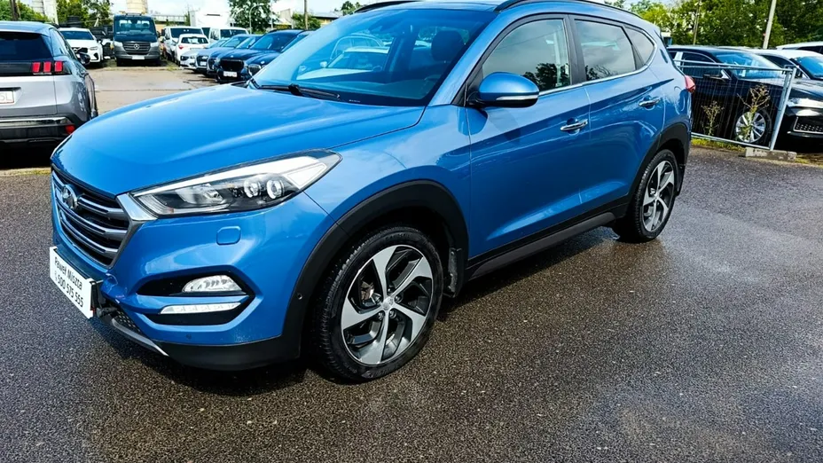 HYUNDAI Tucson -