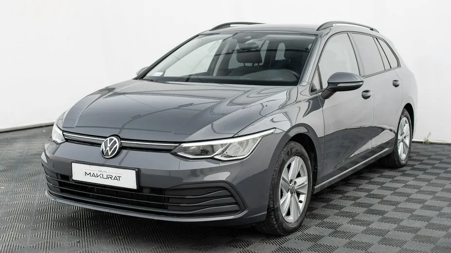 VOLKSWAGEN Golf -