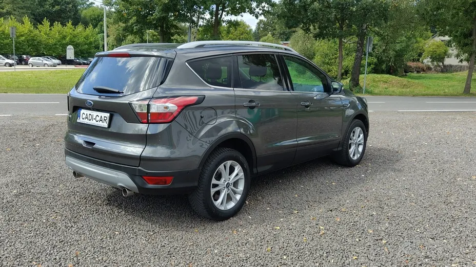 FORD Kuga -