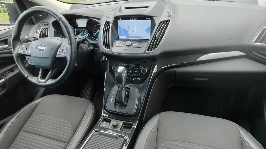 FORD Kuga -