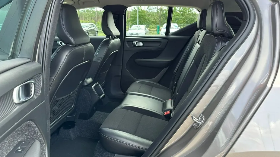 VOLVO XC40 -