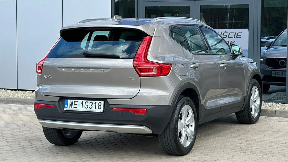 VOLVO XC40 -