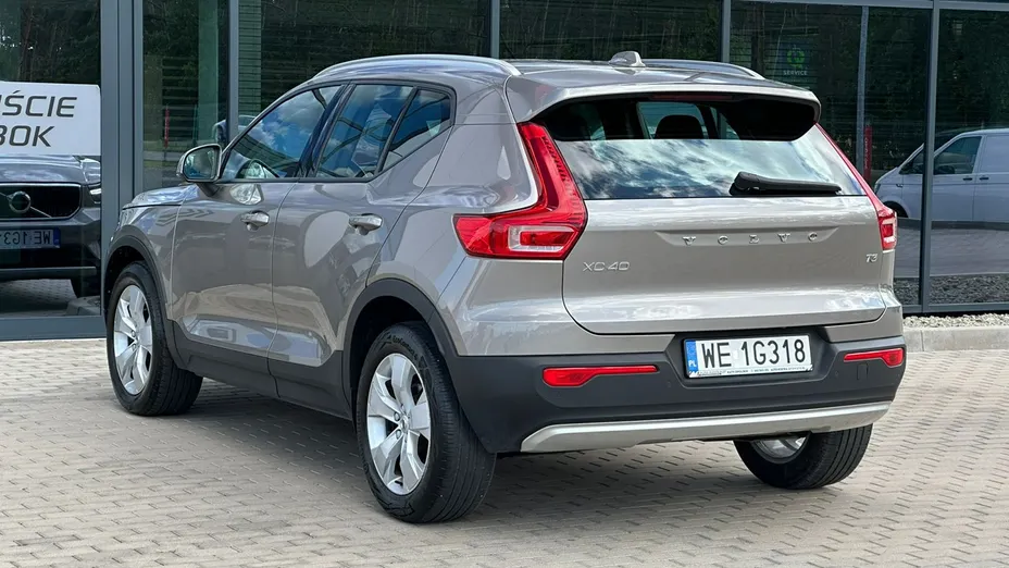 VOLVO XC40 -