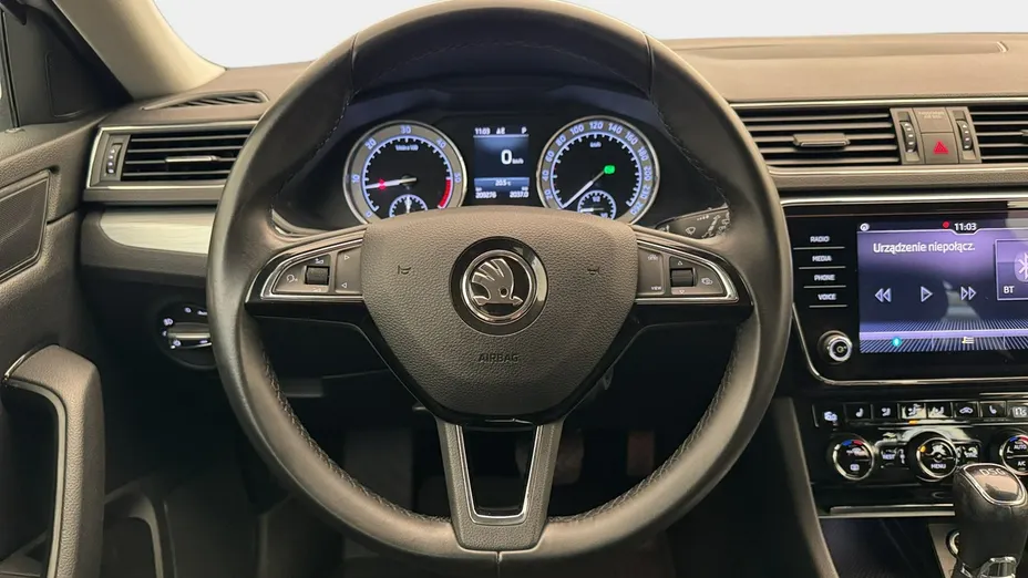 SKODA Superb -
