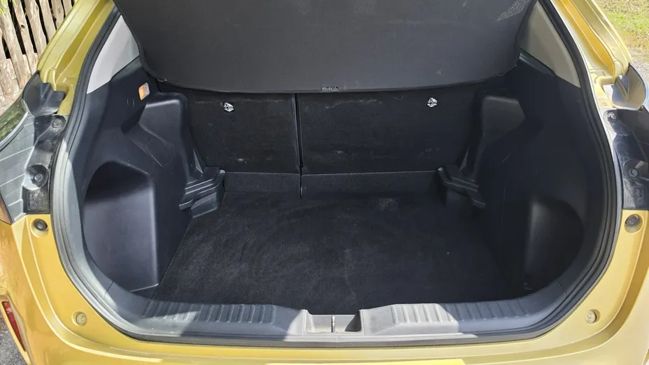 TOYOTA Yaris Cross -