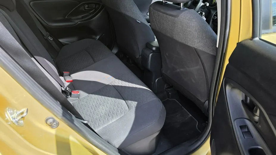 TOYOTA Yaris Cross -