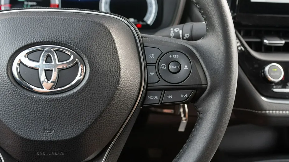 TOYOTA Corolla -